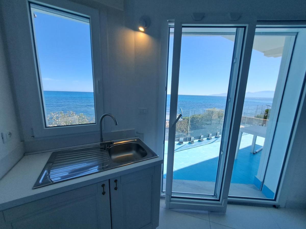 Blue Life, Sea-Luxury Rooms On The Beach Between Palermo And Cefalu' Casteldaccia Kültér fotó