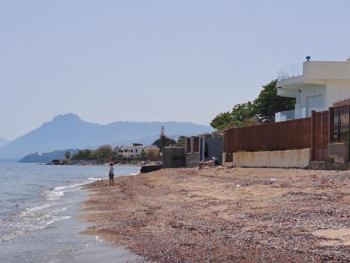 Blue Life, Sea-Luxury Rooms On The Beach Between Palermo And Cefalu' Casteldaccia Kültér fotó