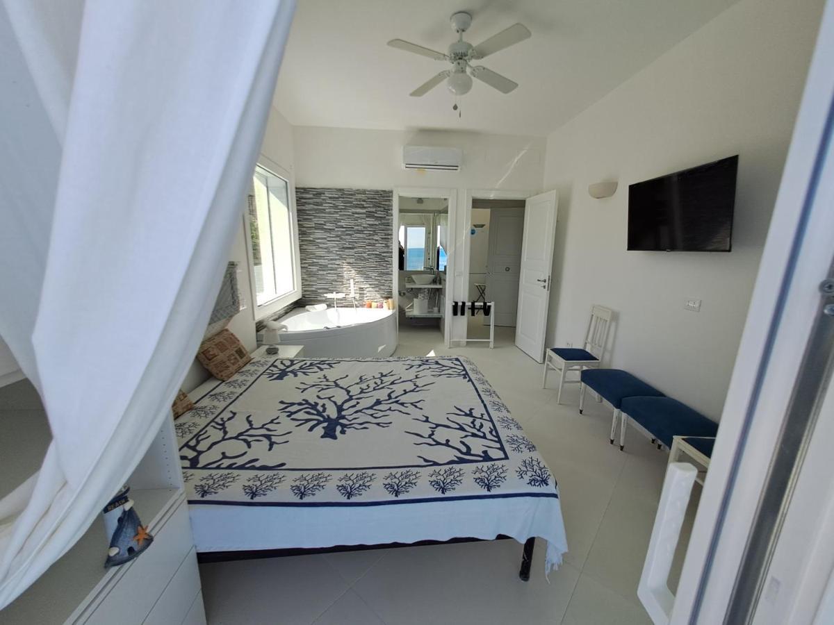 Blue Life, Sea-Luxury Rooms On The Beach Between Palermo And Cefalu' Casteldaccia Kültér fotó