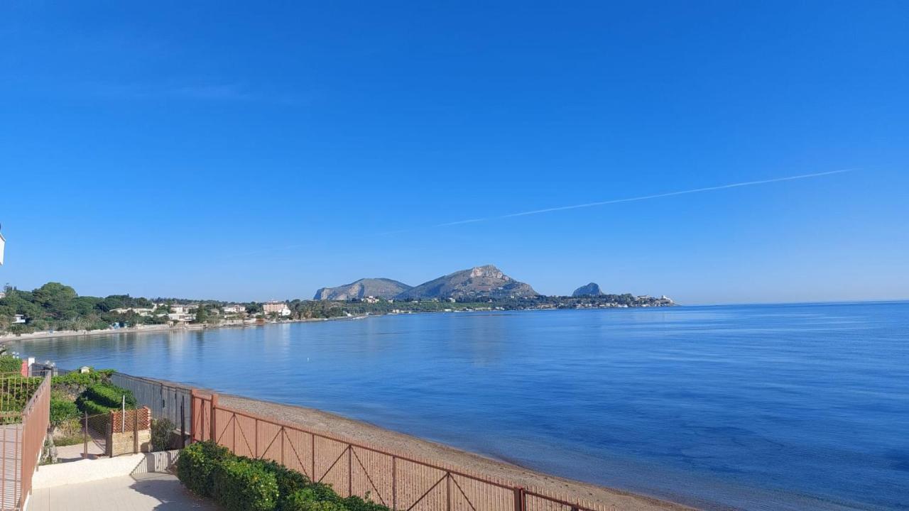 Blue Life, Sea-Luxury Rooms On The Beach Between Palermo And Cefalu' Casteldaccia Kültér fotó