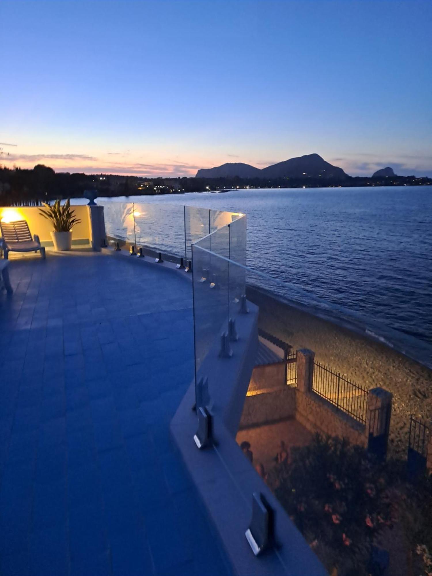 Blue Life, Sea-Luxury Rooms On The Beach Between Palermo And Cefalu' Casteldaccia Kültér fotó