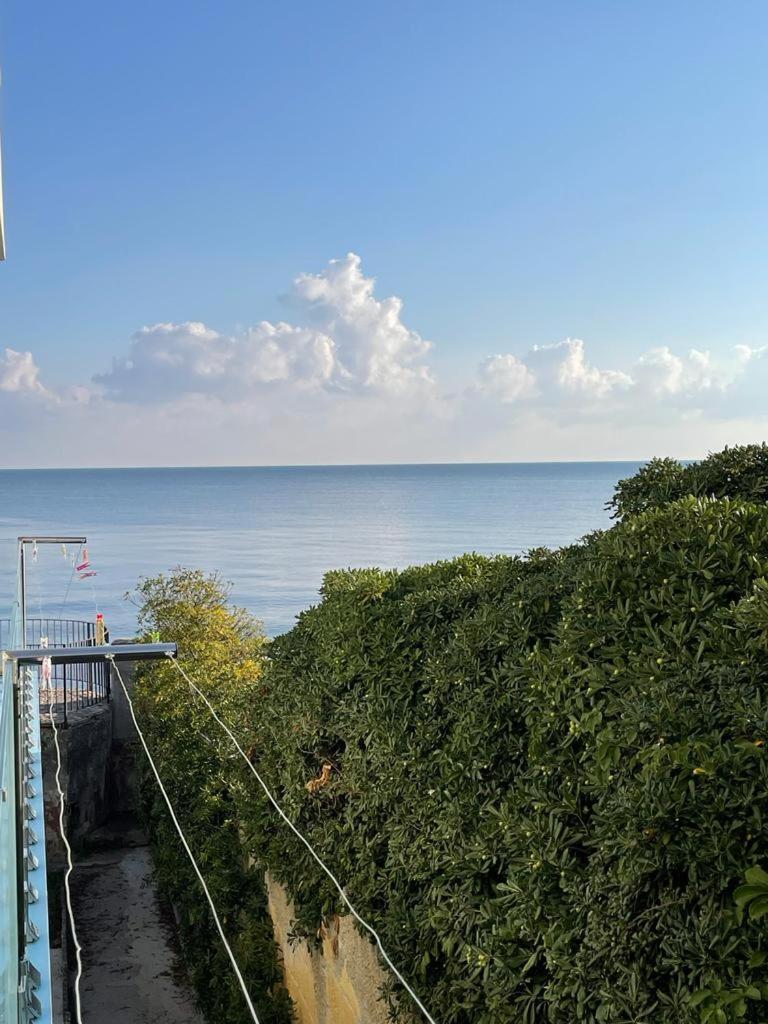 Blue Life, Sea-Luxury Rooms On The Beach Between Palermo And Cefalu' Casteldaccia Szoba fotó